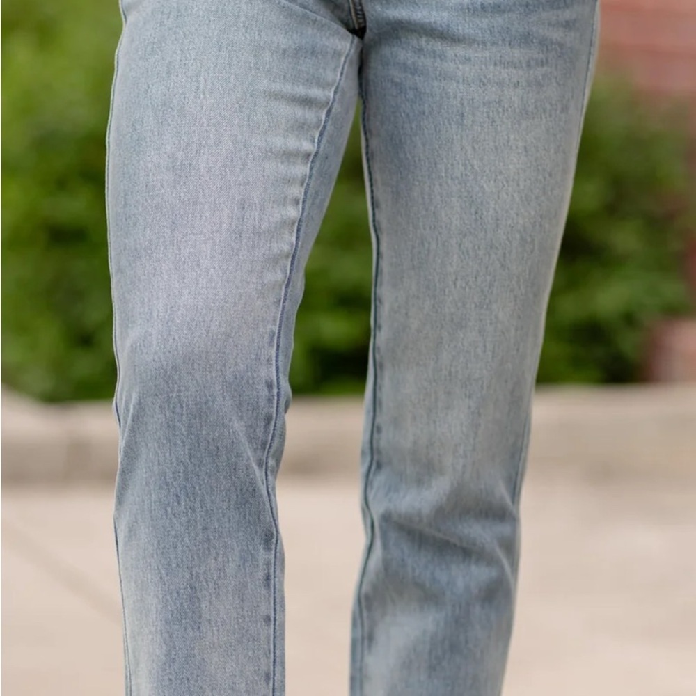 Judy Blue Boyfriend Straight Leg Jeans